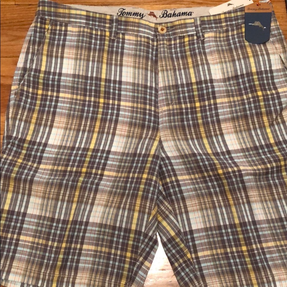 NWT - Tommy Bahama shorts waist 35